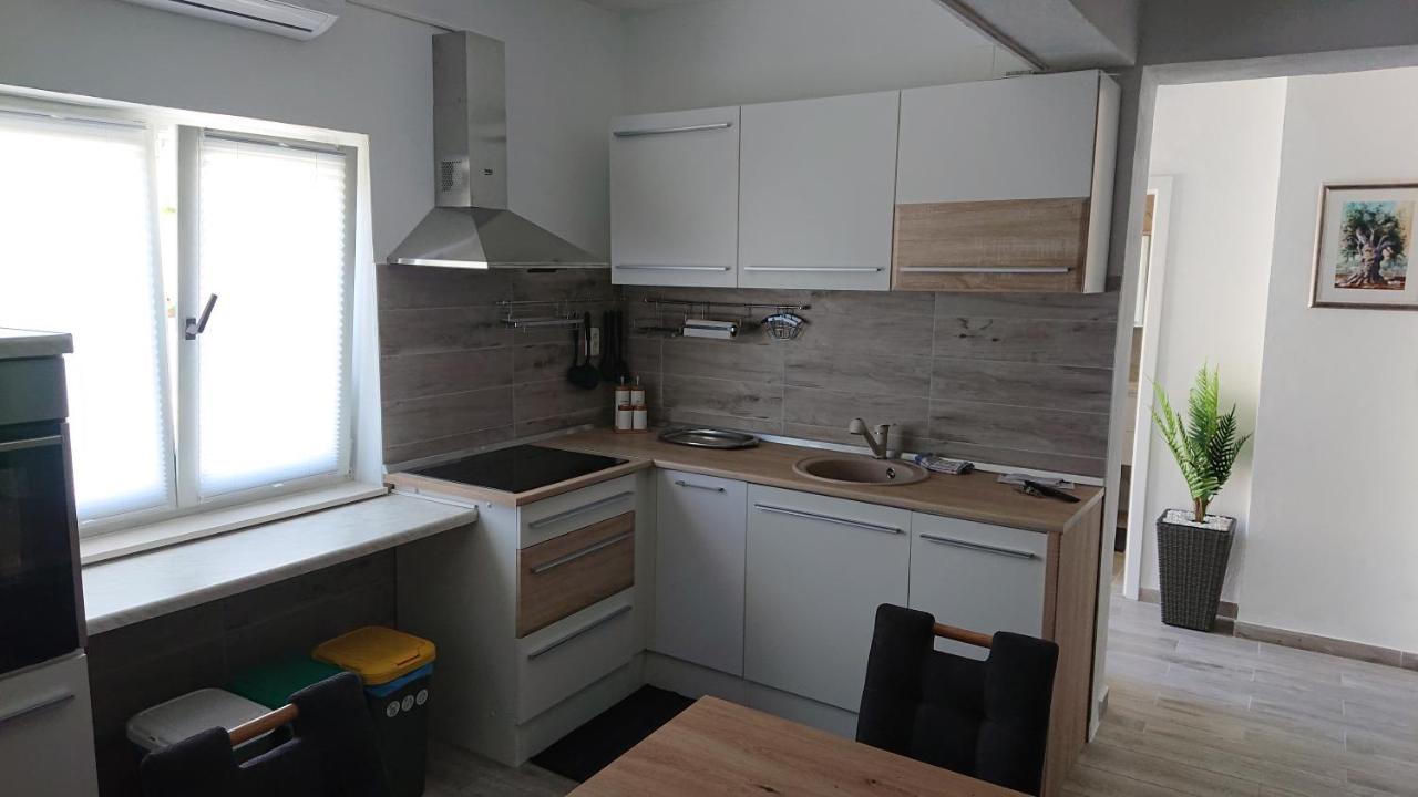 Amama Appartement Brodarica  Buitenkant foto
